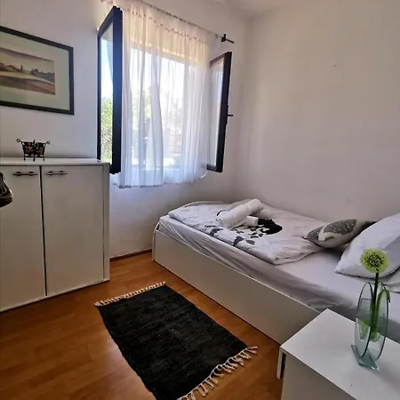 Losotovi Apartment *