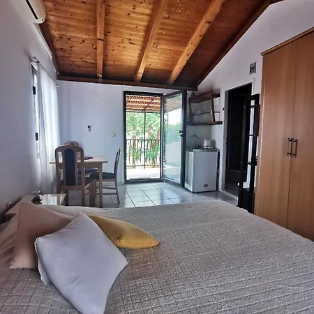 Losotovi Apartment *