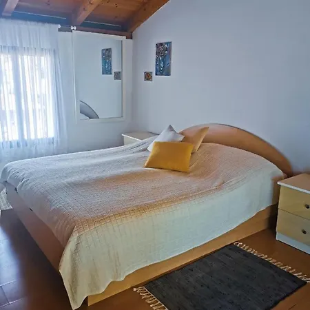 Apartment Losotovi Vrboska