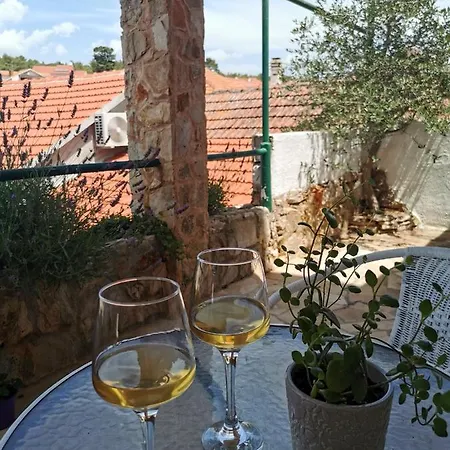 Apartment Losotovi Vrboska